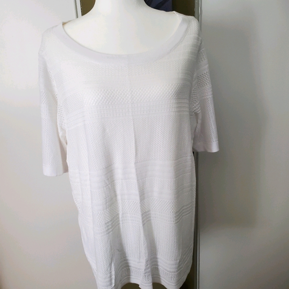 NWT White short sleeve knit shirt